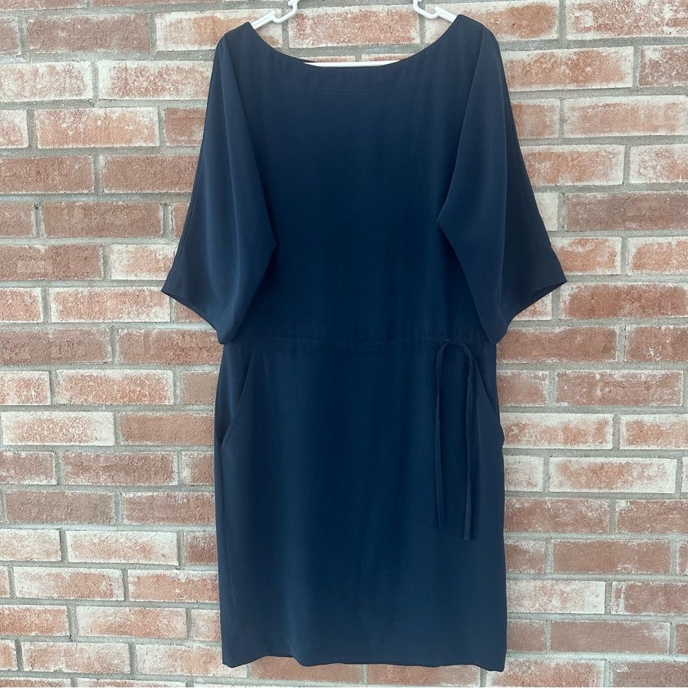 St. John Navy Tie Drop Blouson Waist Dress Women’s 6 Half Sleeves Classic